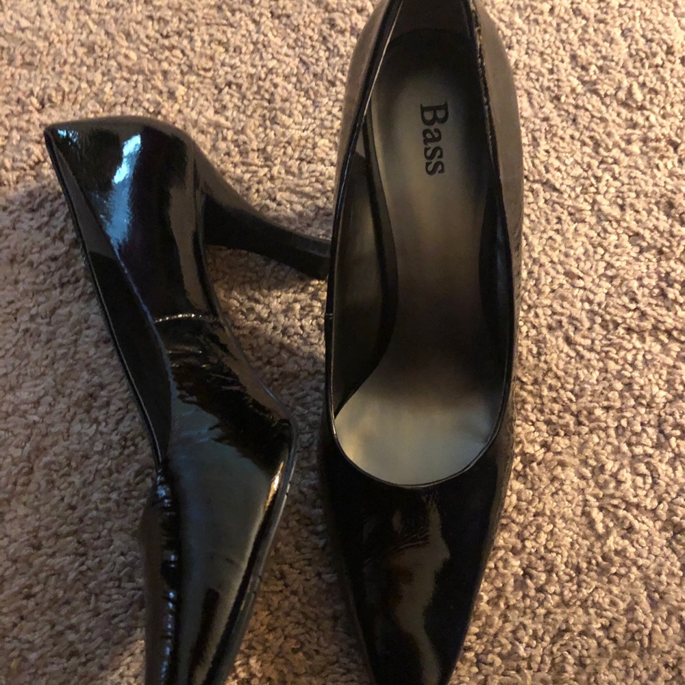 New - Bass Heels